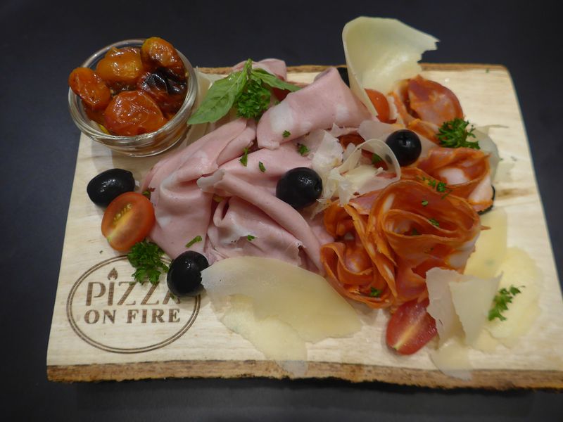 Mortadella Plater